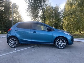 2013 Mazda 2 II Рестайлинг (DE2), голубой, 850000 рублей, вид 4