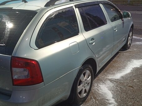 2011 Skoda Octavia DSG7 II (A5) Рестайлинг, зелёный, 670000 рублей, вид 4