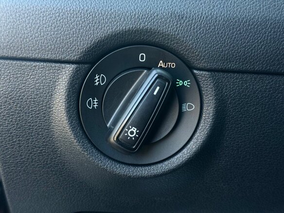 2017 Skoda Octavia III (A7) Рестайлинг, коричневый, 1800000 рублей - вид 26