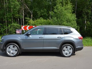 2018 Volkswagen Teramont I, серый, 4100000 рублей, вид 5