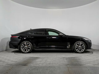 2018 Kia Stinger I, чёрный, 2690000 рублей, вид 4
