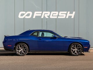 2020 Dodge Challenger III Рестайлинг 2, синий, 3605000 рублей, вид 5
