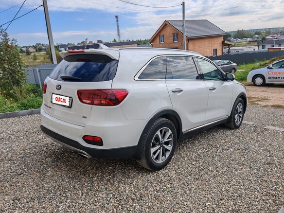 2018 Kia Sorento III Prime Рестайлинг, белый, 2600000 рублей - вид 5