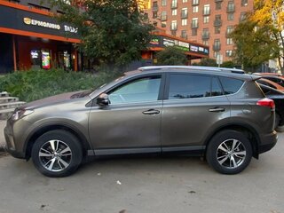 2017 Toyota RAV4 IV (XA40) Рестайлинг, серый, 3400000 рублей, вид 3