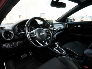 2021 Kia Cerato IV, красный, 2348000 рублей, вид 5