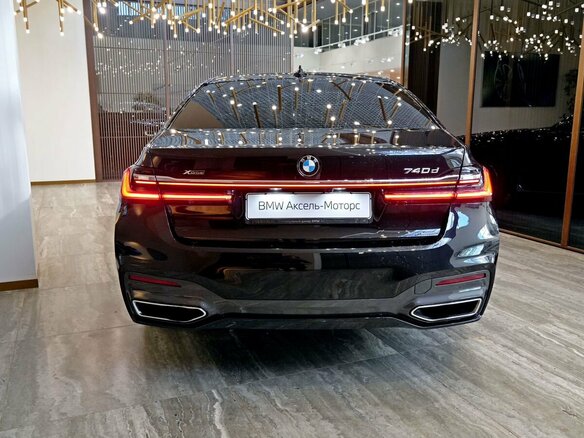 2020 BMW 7 серии 740d xDrive VI (G11/G12) Рестайлинг, чёрный, 8010000 рублей - вид 3