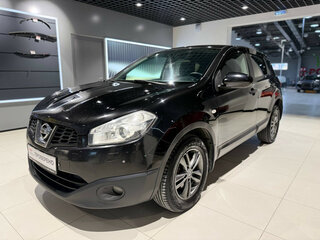 2013 Nissan Qashqai I Рестайлинг, чёрный, 848000 рублей, вид 1