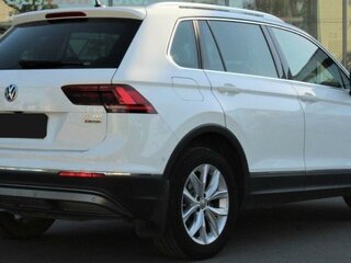 2017 Volkswagen Tiguan II, белый, 1750000 рублей, вид 2
