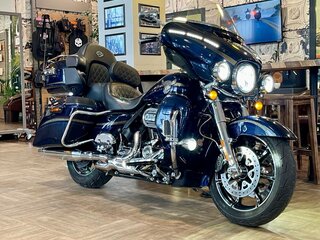 2018 Harley-Davidson CVO Limited, синий, 3500000 рублей, вид 1