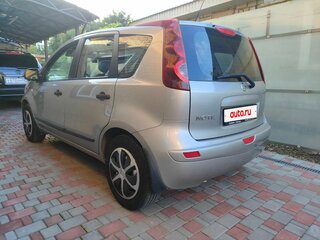 2011 Nissan Note I Рестайлинг, серебристый, 660000 рублей, вид 5