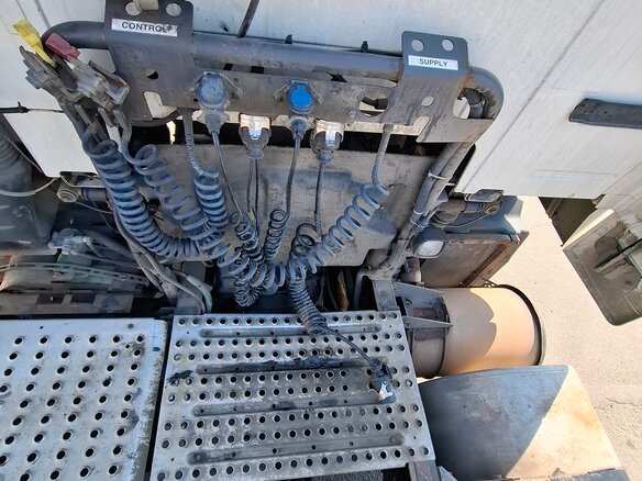 2012 Volvo FH, белый, 3400000 рублей - вид 9