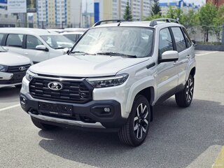 2026 Lada (ВАЗ) Niva Travel I Рестайлинг, серебристый, 1809000 рублей, вид 3