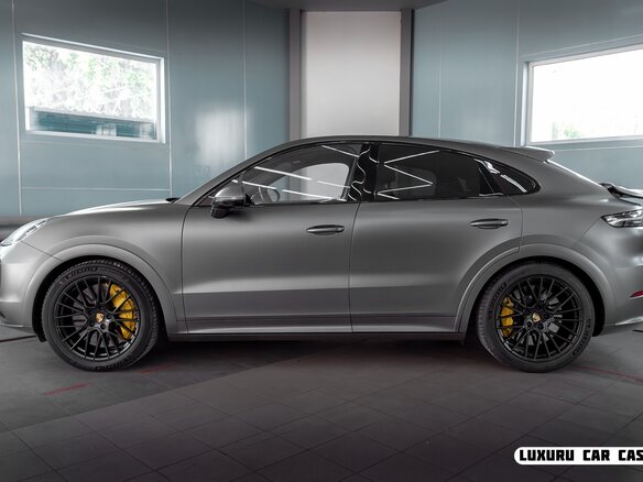 2021 Porsche Cayenne GTS Coupé III, серый, 9700000 рублей - вид 5