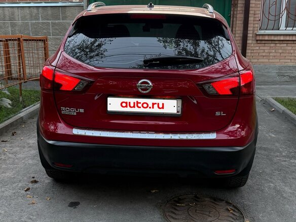 2017 Nissan Rogue Sport I, красный, 1850000 рублей - вид 4