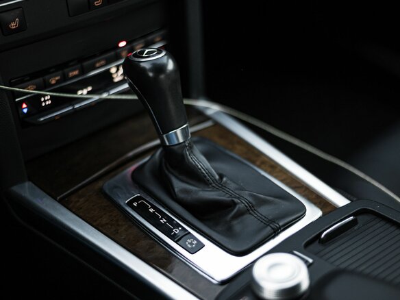 2011 Mercedes-Benz E-Класс 200 IV (W212, S212, C207), чёрный, 1290000 рублей - вид 9