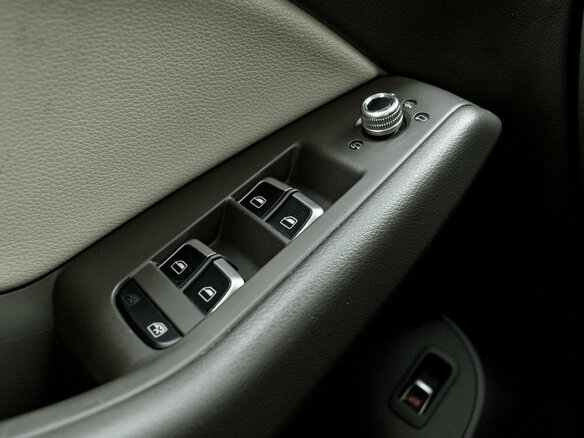 2013 Audi Q5 I (8R) Рестайлинг, красный, 1825000 рублей - вид 22