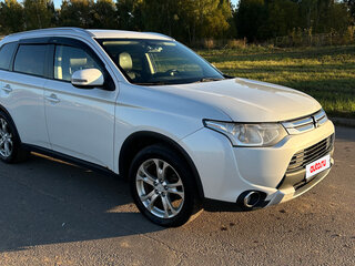 2014 Mitsubishi Outlander III, белый, 1150000 рублей, вид 2