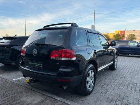 2004 Volkswagen Touareg I, чёрный, 559000 рублей, вид 5
