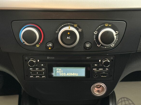 2014 Renault Fluence I Рестайлинг, белый - вид 14
