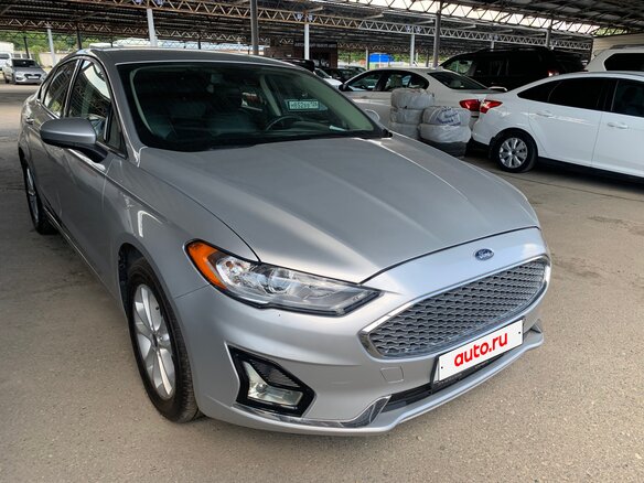 2019 Ford Fusion (North America) II Рестайлинг, серый, 1400000 рублей - вид 4