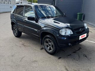 2018 Chevrolet Niva I Рестайлинг, чёрный, 765000 рублей, вид 3