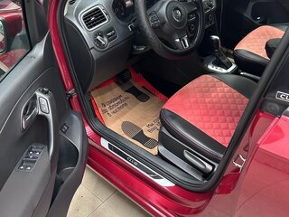 2015 Volkswagen Polo V, красный, 900000 рублей, вид 3