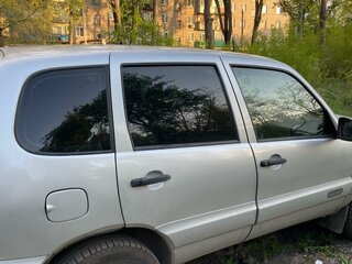 2003 Chevrolet Niva I, серебристый, 330000 рублей, вид 2
