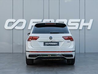 2021 Volkswagen Tiguan II Рестайлинг, белый, 3590000 рублей, вид 4