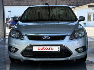 2011 Ford Focus II Рестайлинг, серебристый, 600000 рублей, вид 1