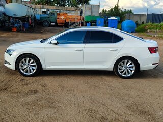 2016 Skoda Superb III, белый, 2590000 рублей, вид 4