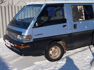 1995 Mitsubishi L300 II, синий, 300000 рублей, вид 4