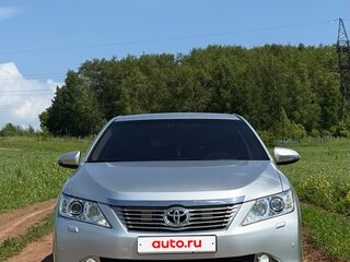 2012 Toyota Camry VII (XV50), серебристый, 1790000 рублей, вид 2
