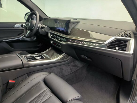 2026 BMW X7 40d I (G07) Рестайлинг, серый, 19250000 рублей - вид 8