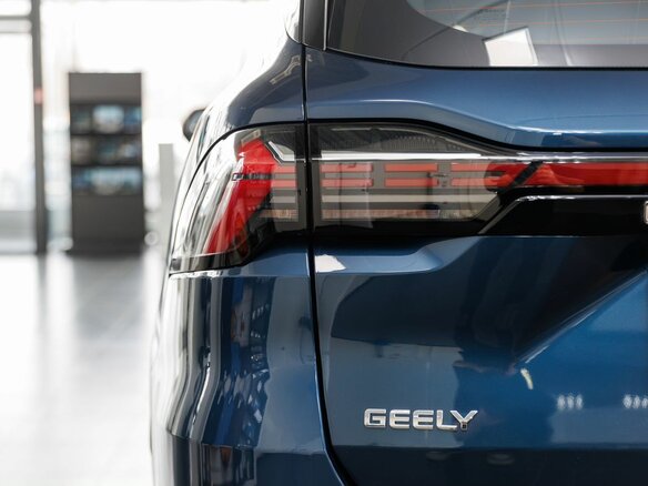 2026 Geely Okavango I Рестайлинг, синий, 3789990 рублей - вид 34