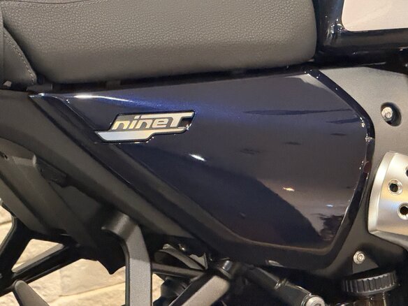 2026 BMW R 12 Nine T, синий, 2637000 рублей - вид 12