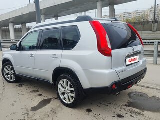 2011 Nissan X-Trail II Рестайлинг, серебристый, 1500000 рублей, вид 3