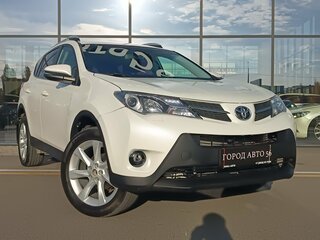 2015 Toyota RAV4 IV (XA40), белый, 1850000 рублей, вид 2