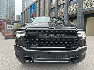 2026 Ram 1500 Crew Cab eTorque V Рестайлинг, чёрный, 11049000 рублей, вид 2