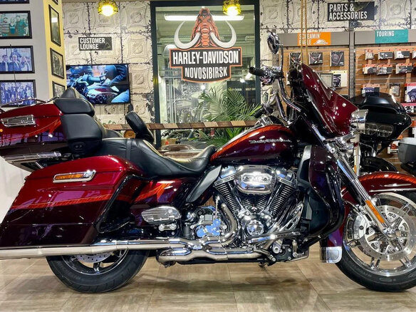 2014 Harley-Davidson CVO Limited, красный, 1980000 рублей