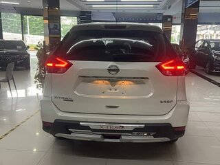 2021 Nissan X-Trail III Рестайлинг, белый, 1890000 рублей, вид 5
