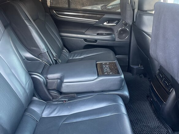 2016 Lexus LX 570 III Рестайлинг 2, чёрный, 5500000 рублей - вид 7