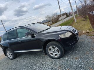 2008 Volkswagen Touareg I Рестайлинг, чёрный, 1400000 рублей, вид 1