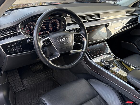 2018 Audi A8 55 TFSI IV (D5), чёрный, 3500000 рублей - вид 7