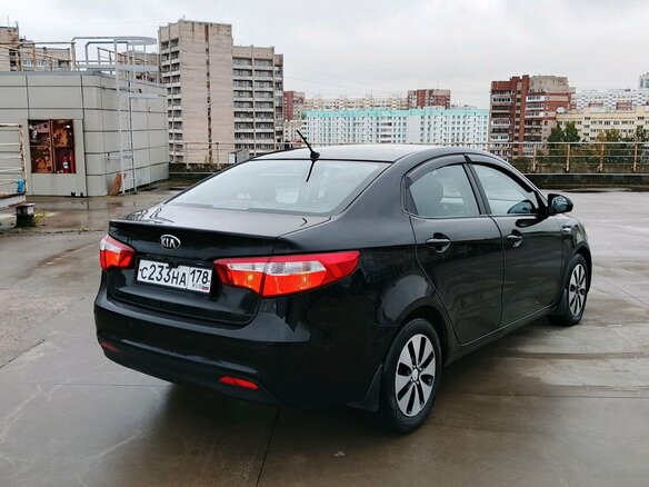 2015 Kia Rio 6-speed III, чёрный, 840000 рублей - вид 8
