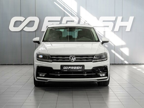 2018 Volkswagen Tiguan Allspace II, белый, 3369000 рублей - вид 2