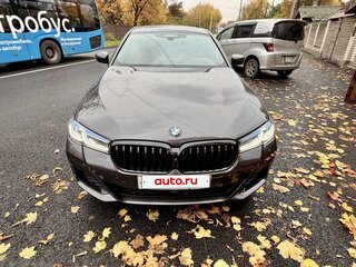 2020 BMW 5 серии 520d xDrive VII (G30/G31/G38) Рестайлинг, серый, 5150000 рублей, вид 5