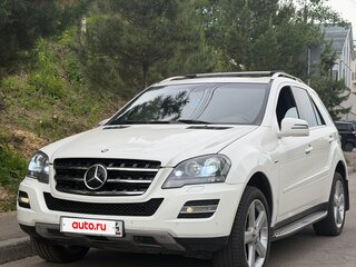 2011 Mercedes-Benz M-Класс 350 II (W164) Рестайлинг, белый, 2000000 рублей, вид 3