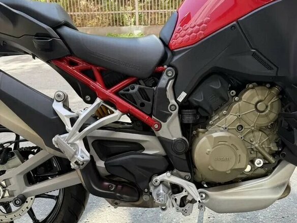 2023 Ducati Multistrada V4, красный, 1400000 рублей - вид 8