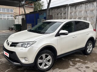 2013 Toyota RAV4 IV (XA40), белый, 1510000 рублей, вид 1