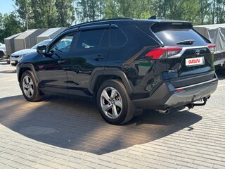 2021 Toyota RAV4 V (XA50), чёрный, 2900000 рублей, вид 3
